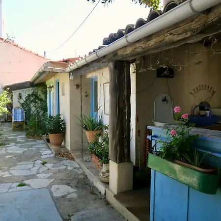 La Campagne Dans La Ville Narbonne Exterior photo